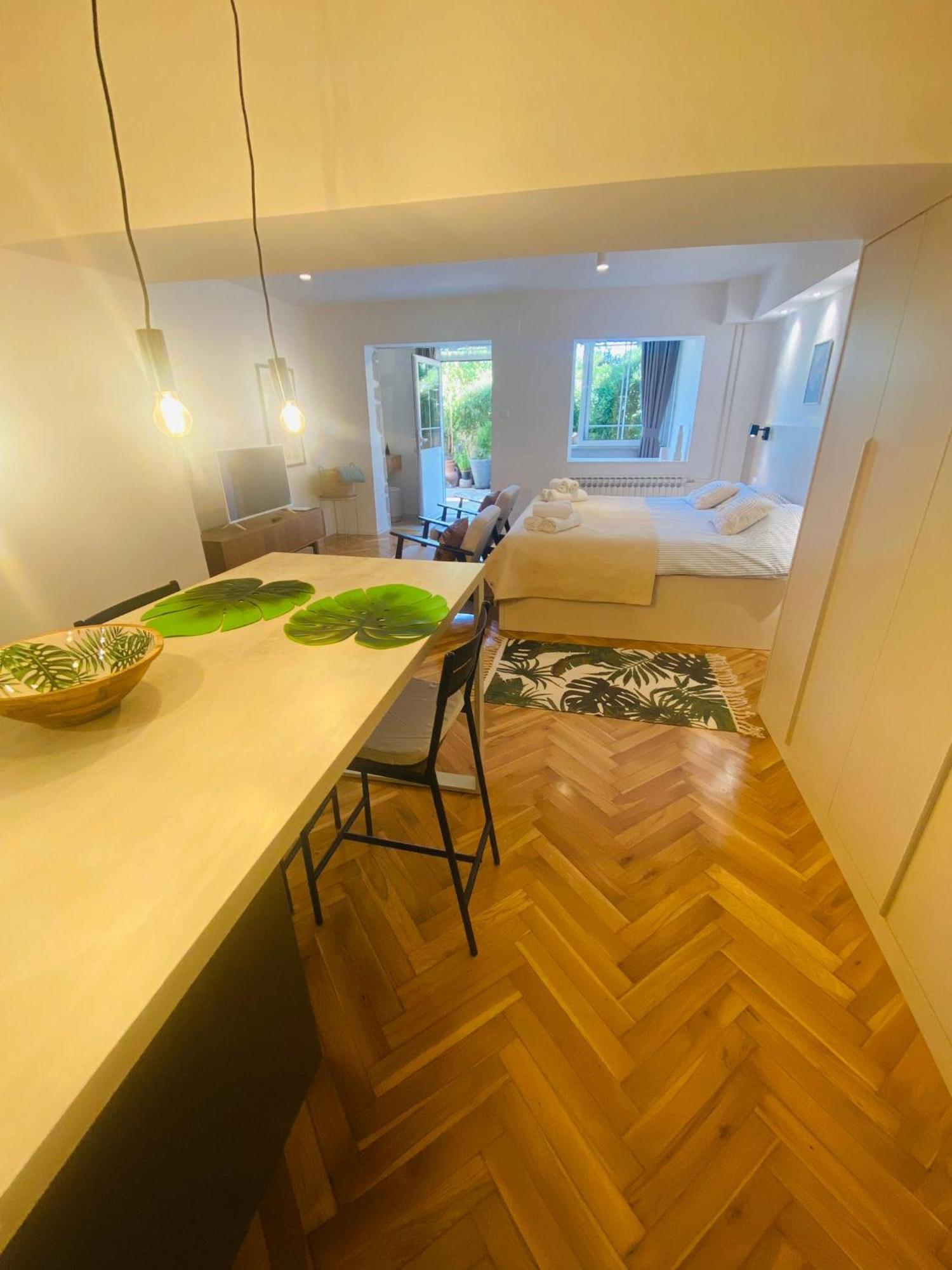 Apartment Nikval