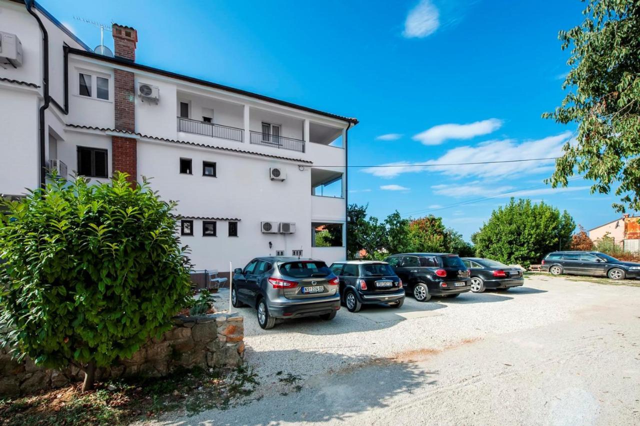 Nikval * Rovinj